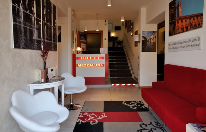 Imagen de los interiores del Hotel Mezzaluna. Foto 18