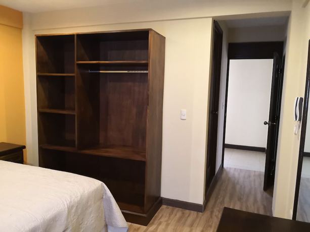 Imagen de la habitación del Hotel Mezzanine. Foto 9