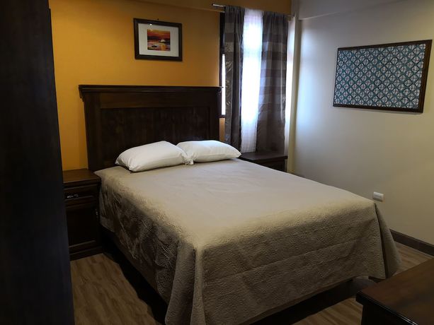 Imagen de la habitación del Hotel Mezzanine. Foto 10