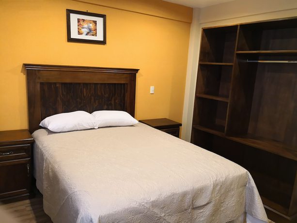 Imagen de la habitación del Hotel Mezzanine. Foto 11