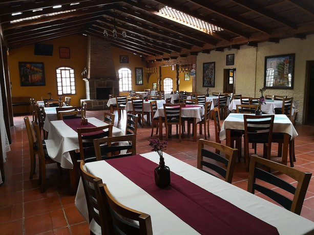 Imagen del bar/restaurante del Hotel Mezzanine. Foto 7