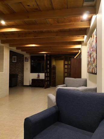 Imagen de los interiores del Hotel Mezzanine. Foto 18