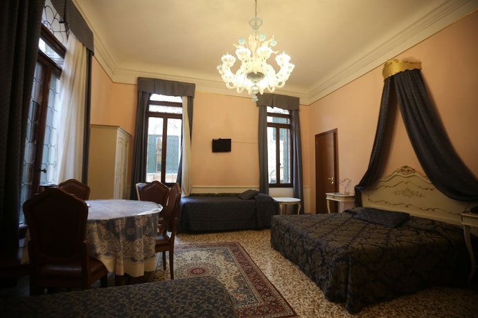 Imagen de la habitación del Hotel Mezzo Pozzo. Foto 10