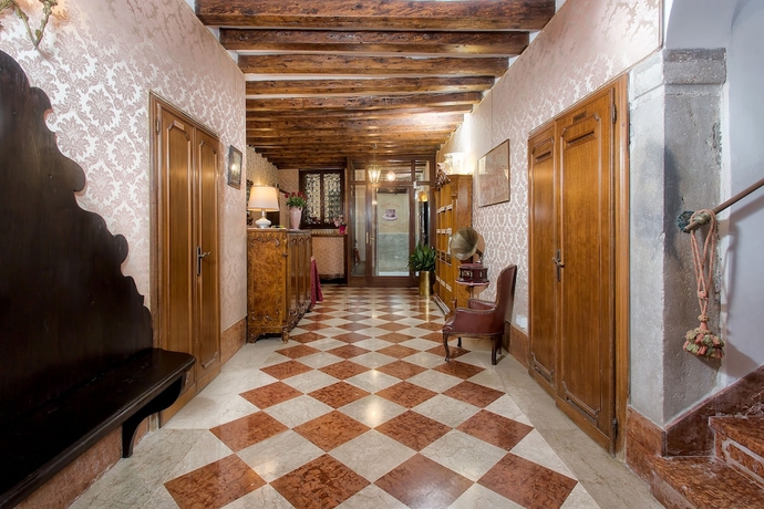 Imagen de los interiores del Hotel Mezzo Pozzo. Foto 15