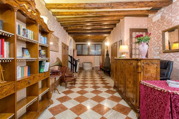 Imagen de los interiores del Hotel Mezzo Pozzo. Foto 18