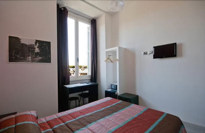 Imagen de la habitación del Hotel Mf. Foto 4