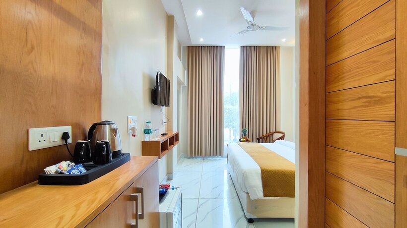 Imagen de la habitación del Hotel Mgr Moradabad. Foto 16