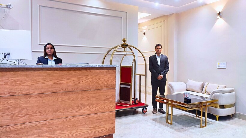 Imagen de los interiores del Hotel Mgr Moradabad. Foto 26