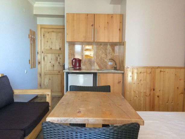 Imagen de la habitación del Hotel Mgzavrebi Gonio Aparthotel. Foto 15