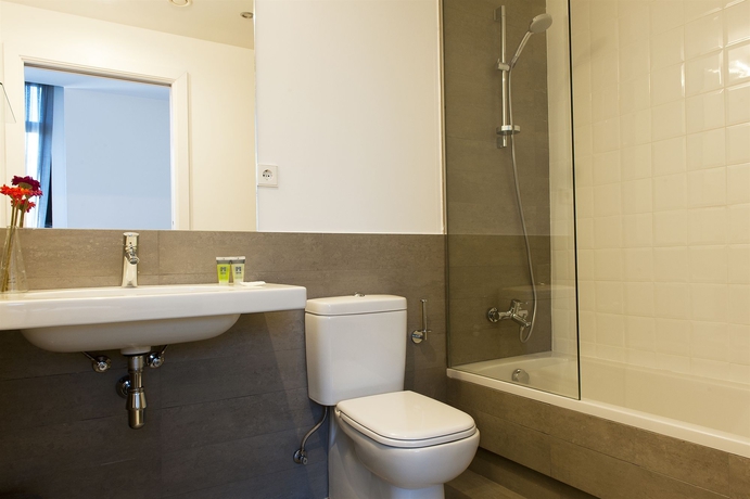 Imagen de la habitación del Hotel Mh Apartments Barcelona. Foto 8
