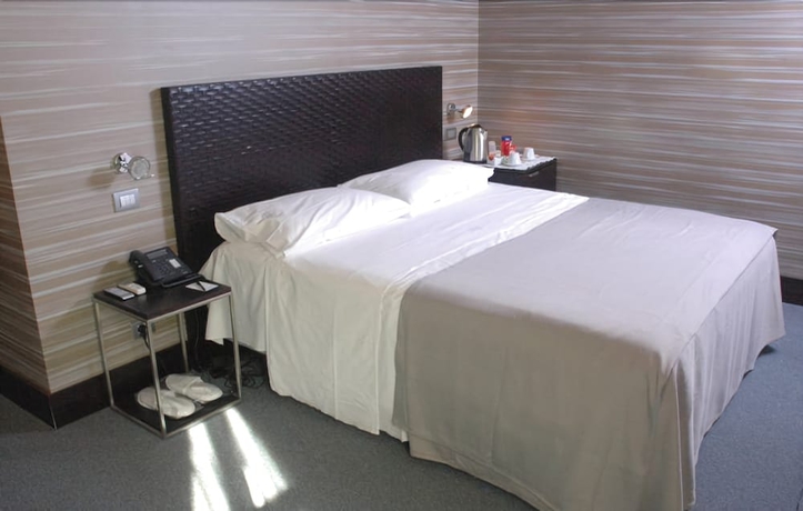 Imagen de los interiores del Hotel Mh Design. Foto 17