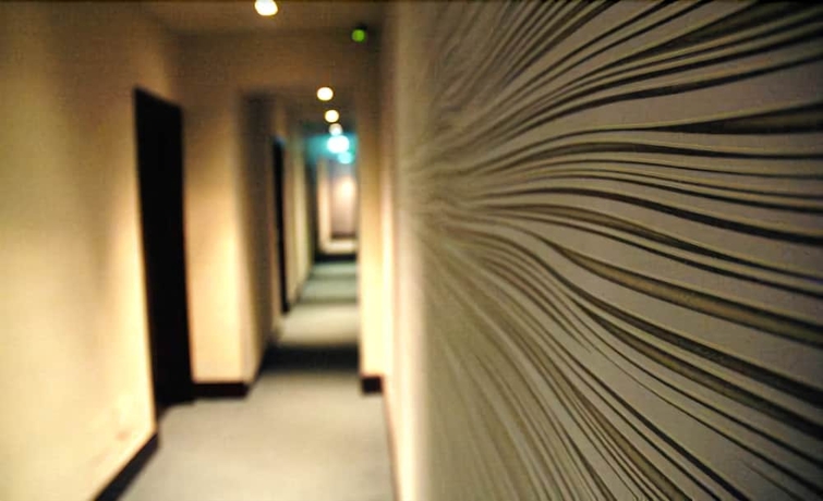 Imagen de los interiores del Hotel Mh Design. Foto 19