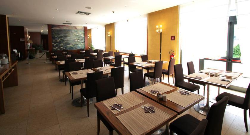 Imagen del bar/restaurante del Hotel Mh Piacenza Fiera. Foto 2