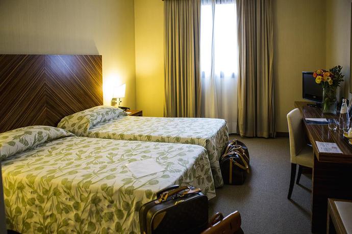 Imagen de la habitación del Hotel Mh Piacenza Fiera. Foto 5