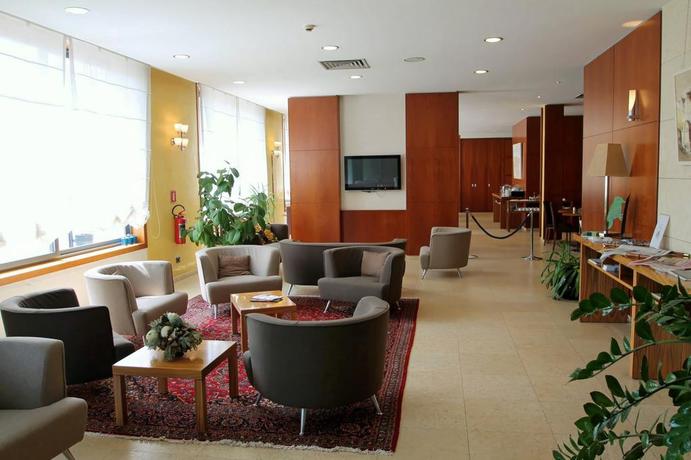Imagen de los interiores del Hotel Mh Piacenza Fiera. Foto 7