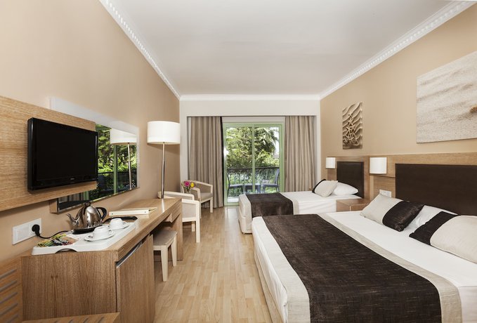 Imagen de la habitación del Hotel Mholiday Hotels Stone Palace Side - All inclusive. Foto 5