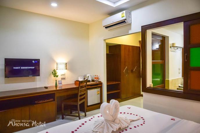 Imagen de la habitación del Hotel MhonSa Hotel. Foto 6