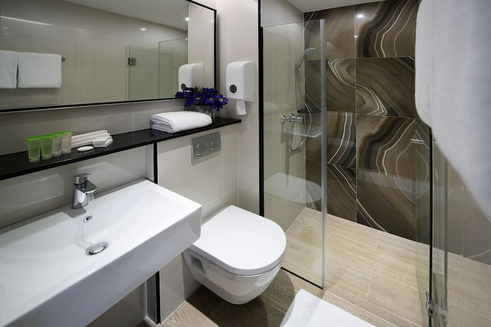 Imagen de la habitación del Hotel Mi Bencoolen. Foto 2