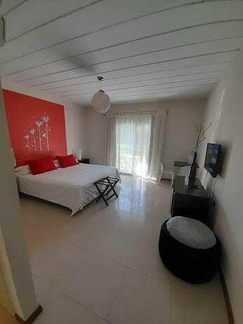 Imagen general del Hotel Mi Espacio Sur. Foto 7