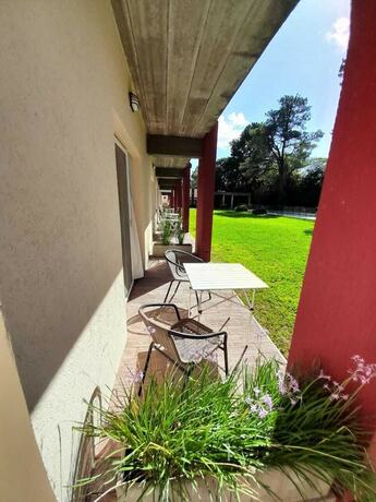 Imagen general del Hotel Mi Espacio Sur. Foto 12