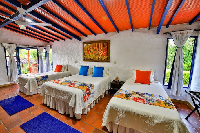 Imagen de la habitación del Hotel Mi Monaco. Foto 2