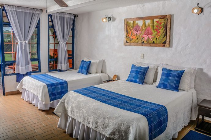 Imagen de la habitación del Hotel Mi Monaco. Foto 6
