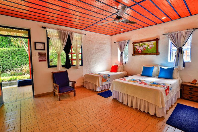 Imagen de la habitación del Hotel Mi Monaco. Foto 7