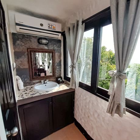 Imagen de la habitación del Hotel Mi Para&iacute;so R&iacute;o Dulce. Foto 4