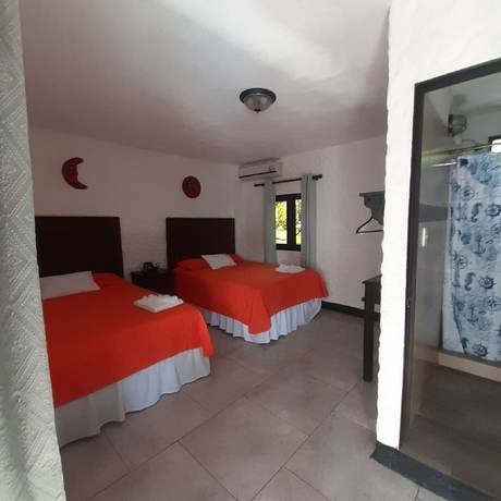 Imagen de la habitación del Hotel Mi Para&iacute;so R&iacute;o Dulce. Foto 5