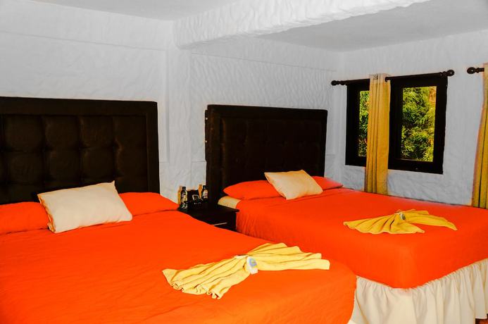 Imagen de la habitación del Hotel Mi Para&iacute;so R&iacute;o Dulce. Foto 10