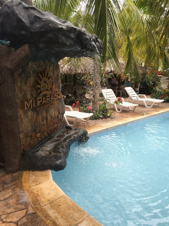Imagen de la piscina del Hotel Mi Paraiso and Resort. Foto 17