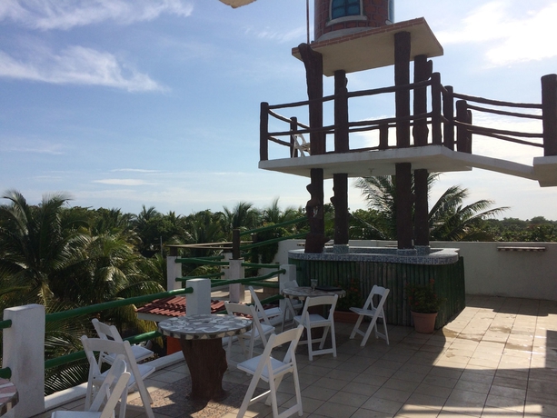 Imagen de los exteriores del Hotel Mi Paraiso and Resort. Foto 16