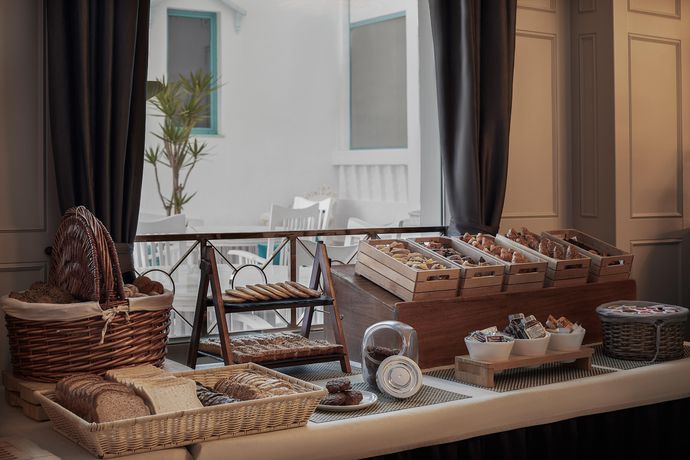 Imagen del bar/restaurante del Hotel MiM Ibiza member of Meli&aacute; Collection. Foto 2