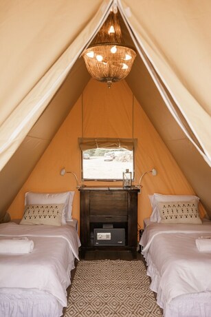 Imagen de la habitación del Hotel Mia Glamping. Foto 18