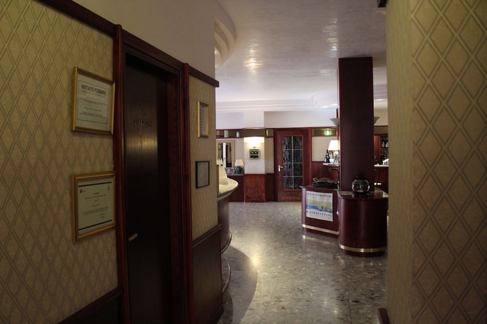 Imagen de los interiores del Hotel Mia Numana. Foto 13