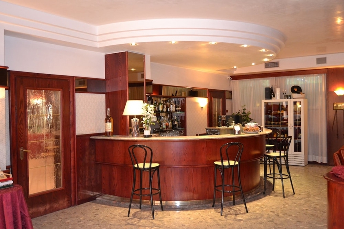 Imagen del bar/restaurante del Hotel Mia Numana. Foto 4