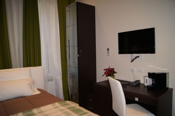 Imagen de los interiores del Hotel Mia Suites. Foto 13