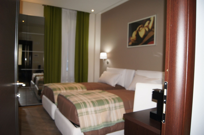 Imagen de la habitación del Hotel Mia Suites. Foto 6