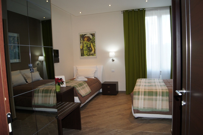 Imagen de la habitación del Hotel Mia Suites. Foto 7