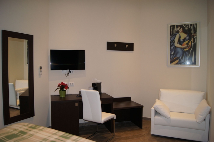 Imagen de los interiores del Hotel Mia Suites. Foto 15