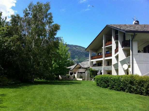 Imagen de los exteriores del Hotel Miage. Foto 9