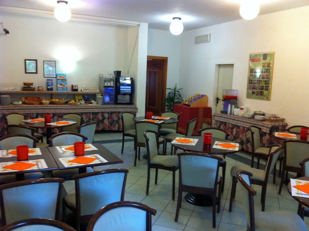 Imagen del bar/restaurante del Hotel Miage. Foto 3