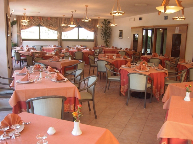 Imagen del bar/restaurante del Hotel Miage. Foto 4