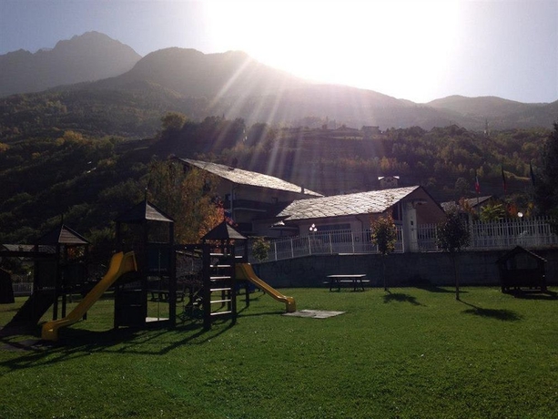 Imagen de los exteriores del Hotel Miage. Foto 12