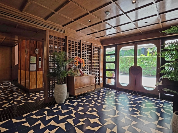 Imagen de los interiores del Hotel Miami, Bangkok. Foto 13