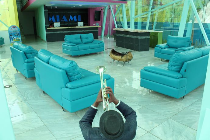 Imagen de los interiores del Hotel Miami Inn. Foto 16