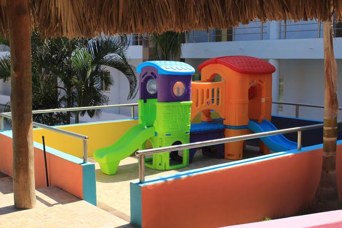 Imagen de los exteriores del Hotel Miami Inn, Nuevo Vallarta. Foto 13