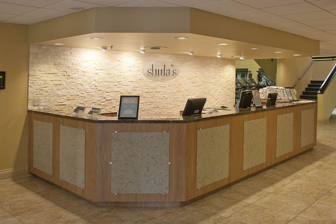 Imagen de los interiores del Hotel Miami Lakes. Foto 3