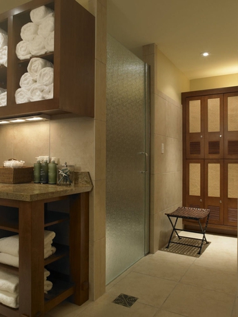 Imagen de la piscina del Hotel Miami Lakes. Foto 10