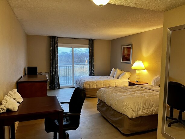 Imagen de la habitación del Hotel Miami Suites. Foto 15